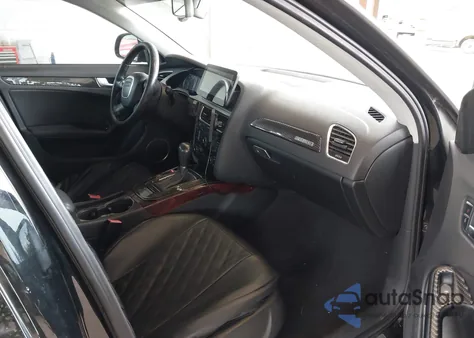 2009 Audi A4 3.2 Premium Plus z USA, uszkodzony, nr VIN WAUMK78KX9N028573